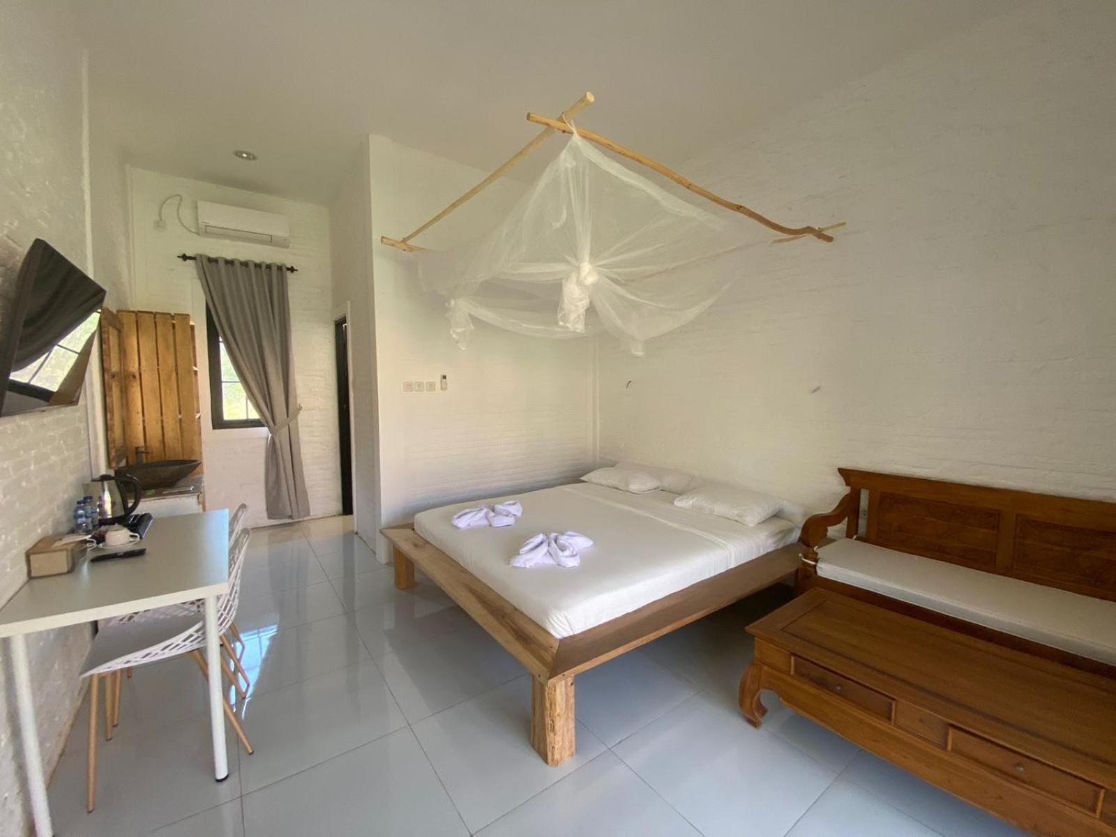 Pasir Putih Resort & Resto Maluk Buitenkant foto