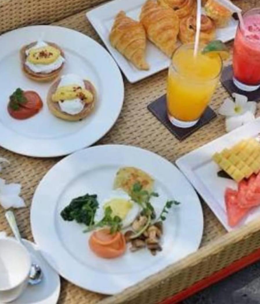 Pasir Putih Resort & Resto Maluk Buitenkant foto