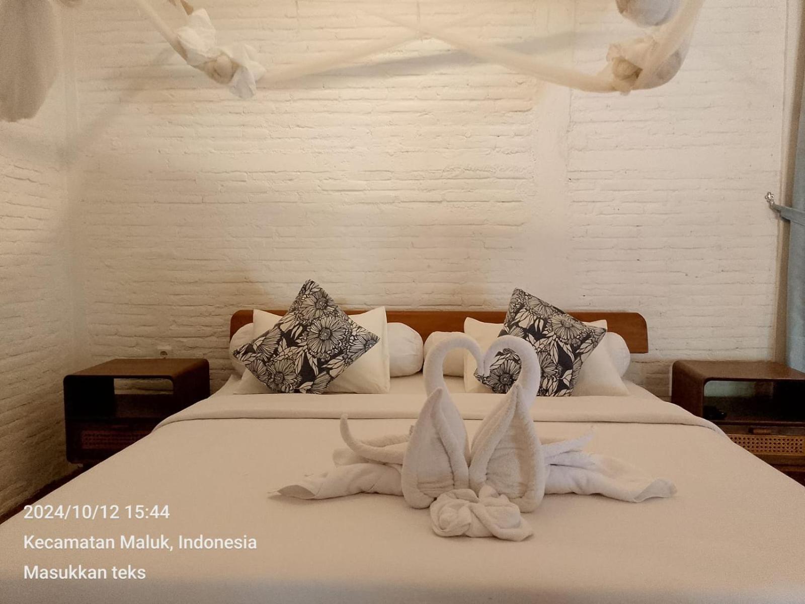 Pasir Putih Resort & Resto Maluk Buitenkant foto